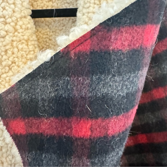 RUYI Fly Away Chambray Plaid Print Vest Faux Fur (O/S) - Picture 13 of 14